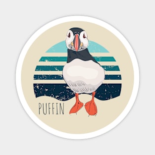 Puffin on vintage sea background Magnet